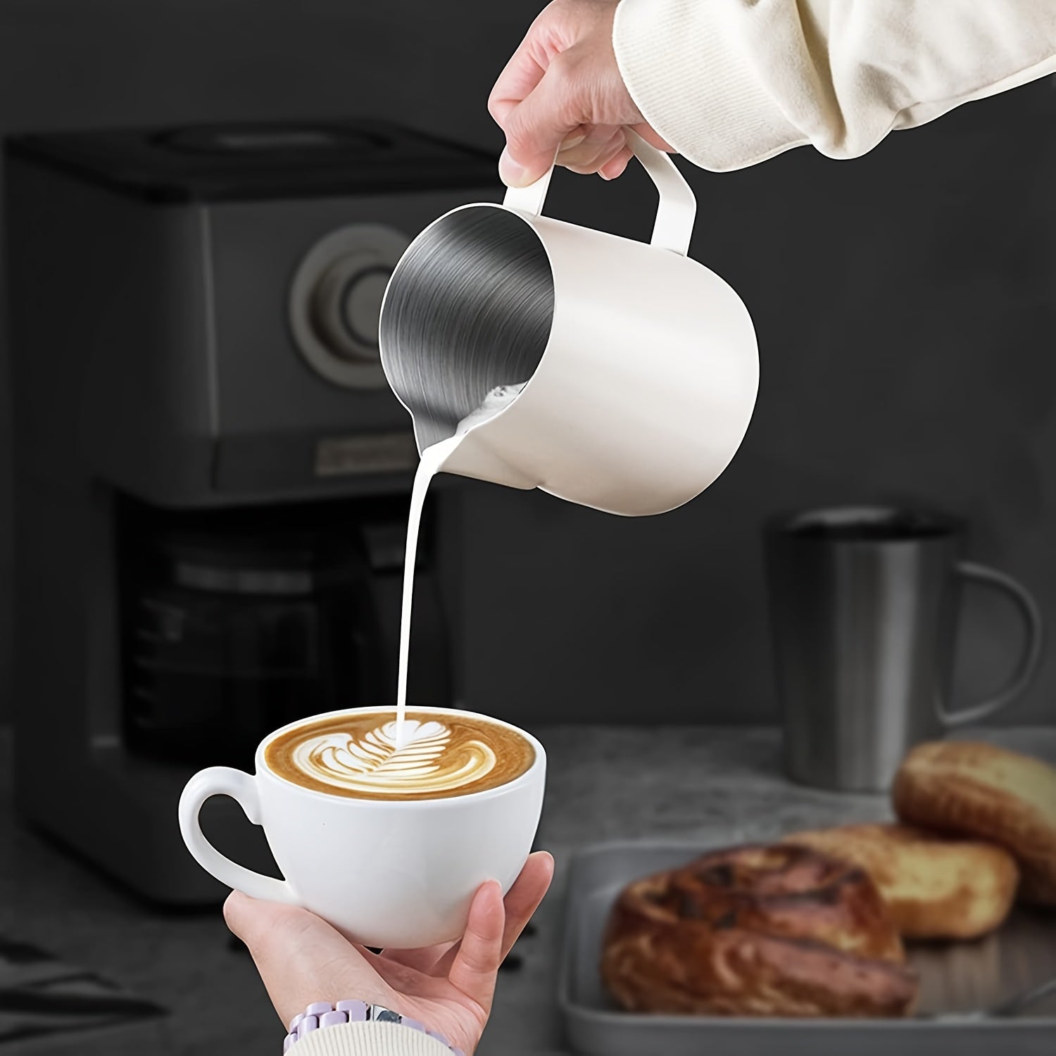 Stainless Steel Milk Frothing Pitcher 12oz 20oz Thickened Coffee Steaming Cup White