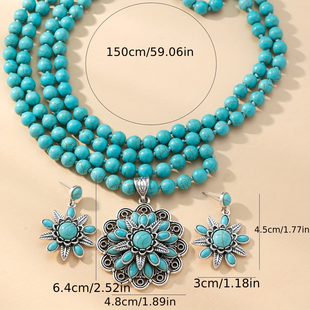 Ushbu qo'l mehnati bilan tayyorlangan zargarlik to'plami uchta bilaguzuk va bir marjonni o'z ichiga oladi, barchasi turkuaz rangli ko'p qatlamli va gullar dizayni bilan. Bu uning kundalik kiyimlariga mos keladigan mukammal sovg'a.