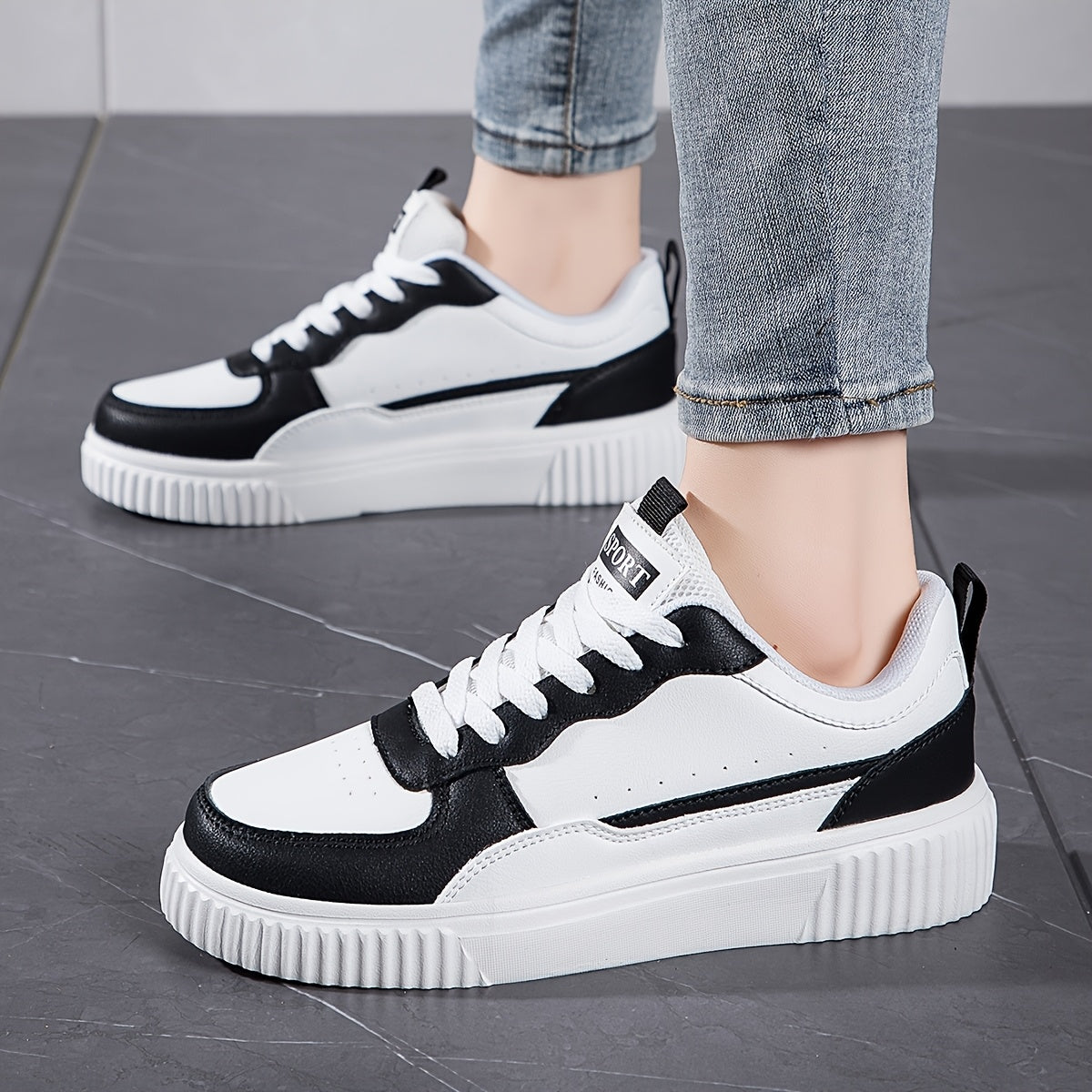 Women's Casual Sneakers Durable EVA Sole Low-Top Lace-Up Running Shoes