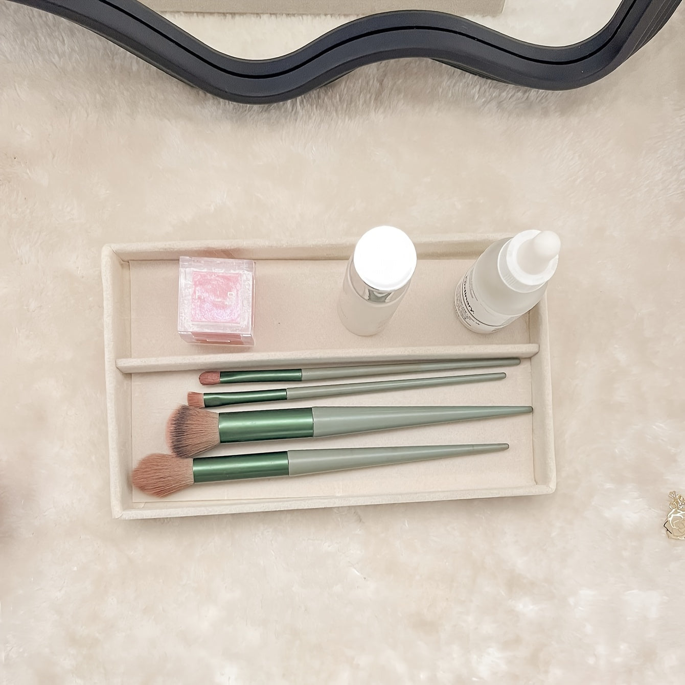 Bandeja organizadora de joyas para cajón, beige y gris, almacenamiento de pendientes y anillos con ganchos