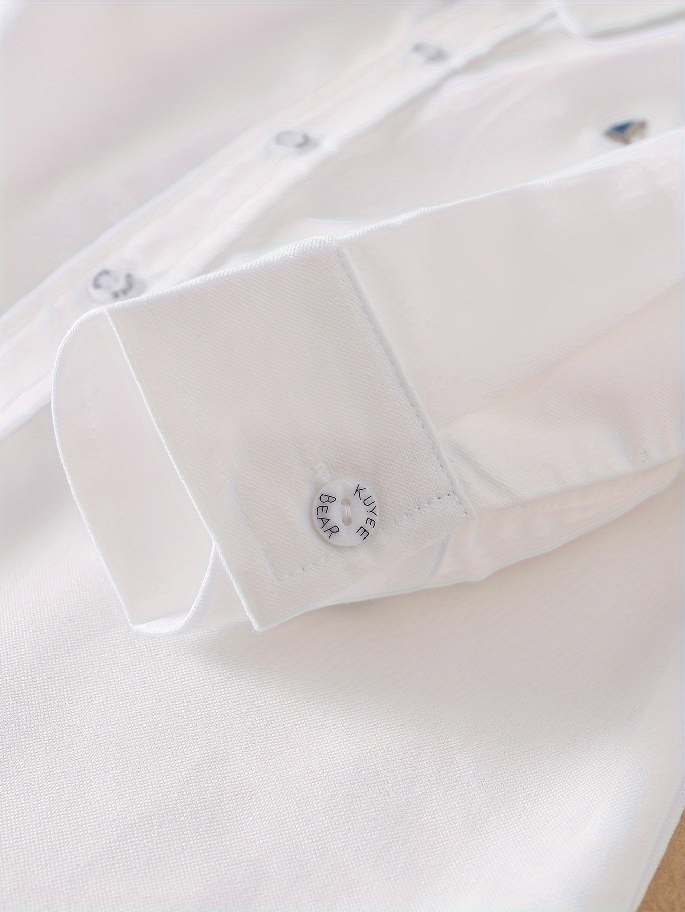 Camisa de manga larga para niños en mezcla de algodón blanco para niños, estilo preppy para primavera y otoño