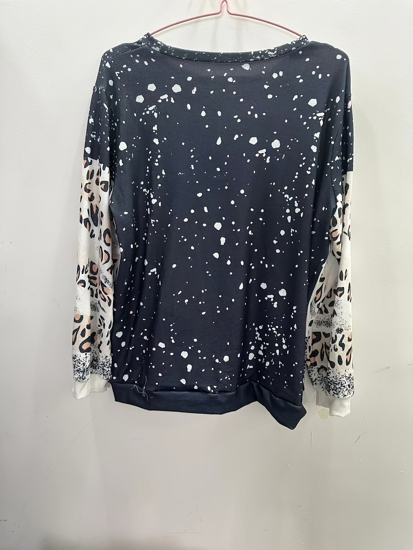 Plus Size Women's Cotton Leopard Heart Slogan Crew Neck Sweatshirt