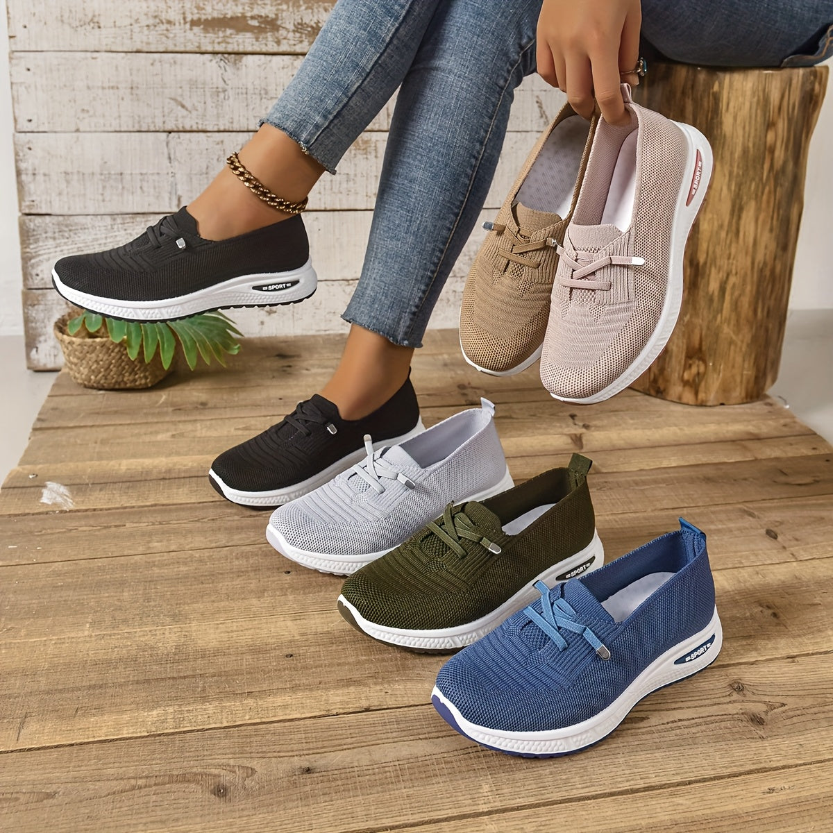 Women's Solid Color Casual Sneakers Low Top Lace-Up All-Season Fabric