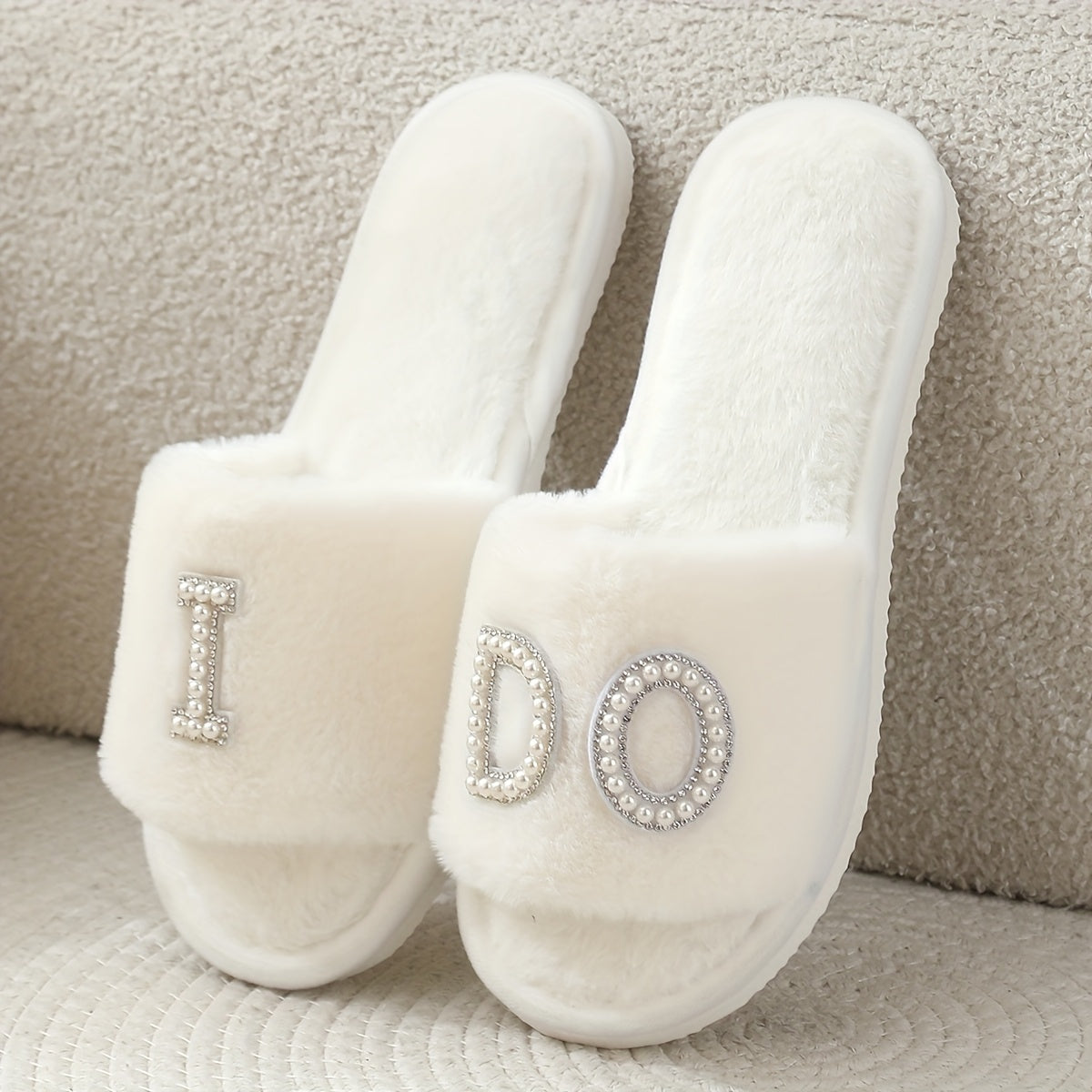 Women Pearl Letter "Better" Decor Plush Open-Toe Slides for Home and Outdoors