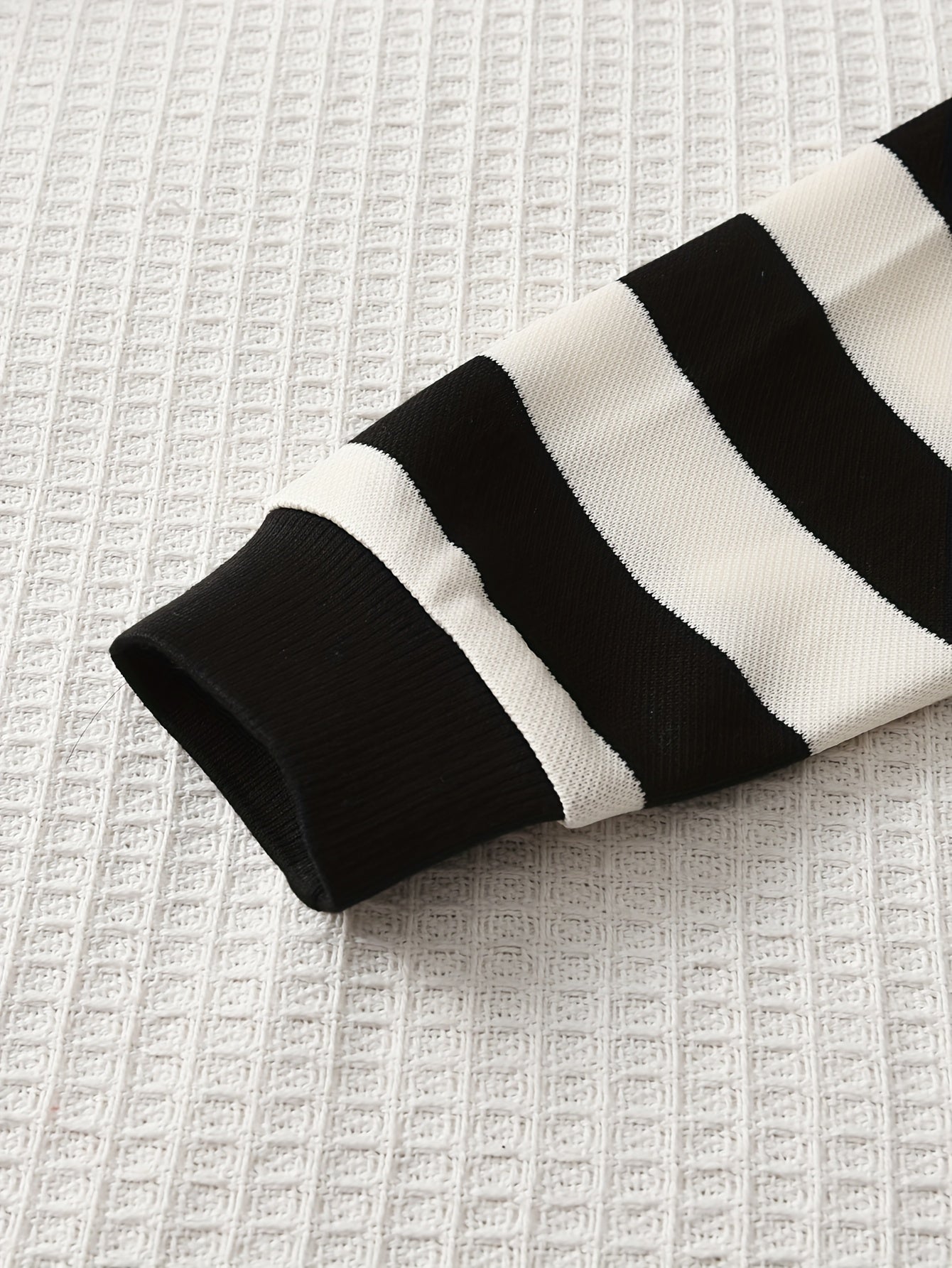 Girls' Casual Clothing Set with Striped Long Sleeve Top and Black Bell Bottom Pants for Fall Winter