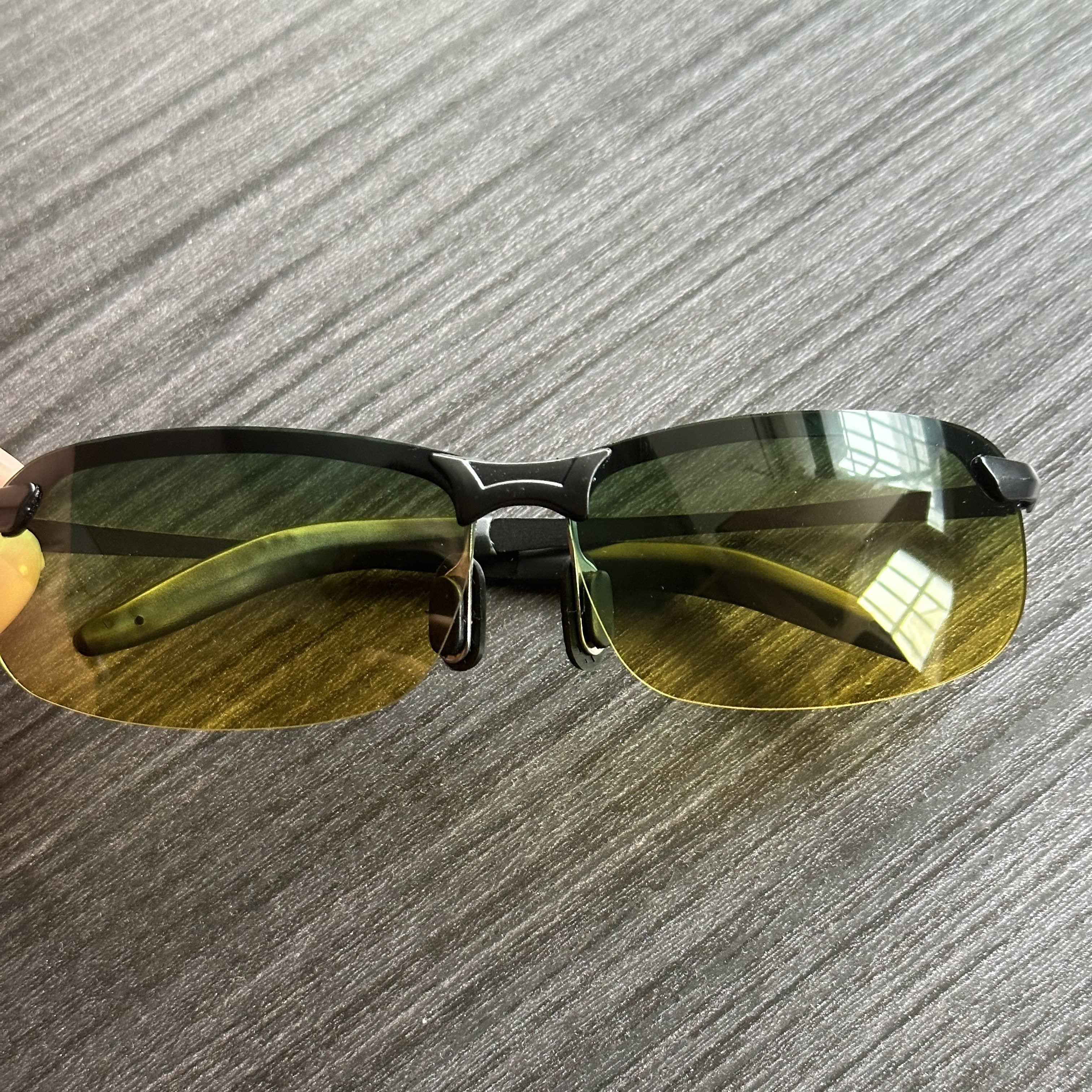 Unisex Semi-Rimless Photochromic Polarized Glasses for Night and Day Use