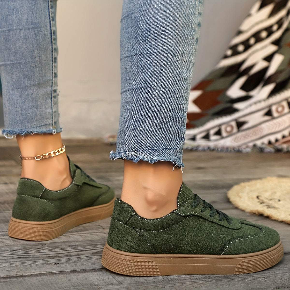 Women's Retro Sneakers Solid Color Casual Athletic Shoes Breathable Lightweight