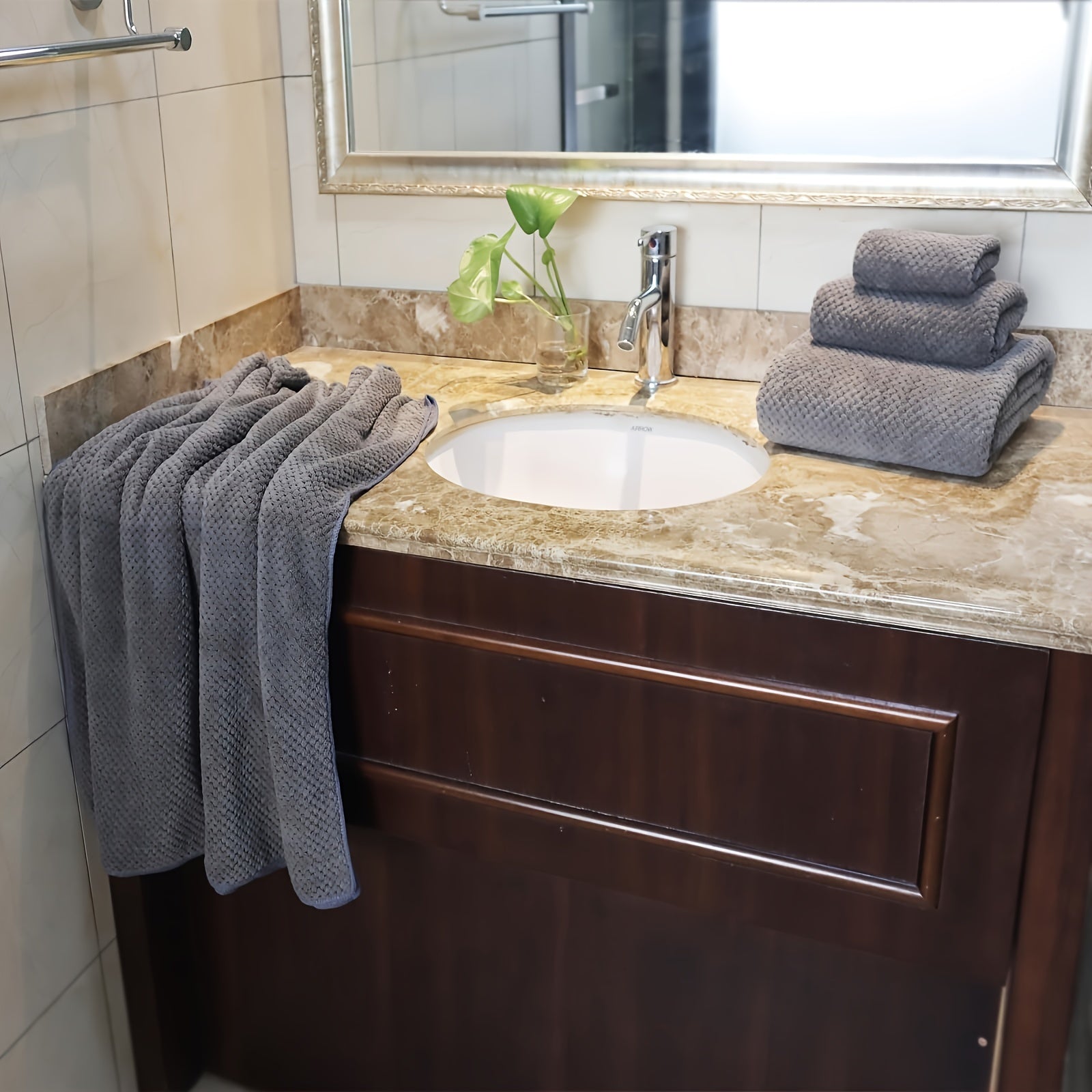 6-Piece Bath Towel Set with 2 Square Towels 2 Hand Towels and 2 Bath Towels Soft Absorbent Spa Hotel