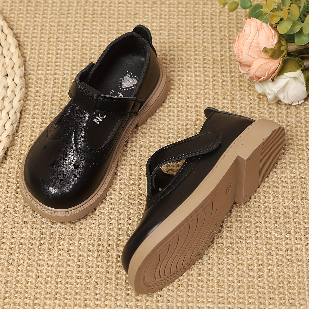 Girls Pink Mary Jane Shoes with Adjustable Fastening Breathable Cut-Out Casual Spring Summer