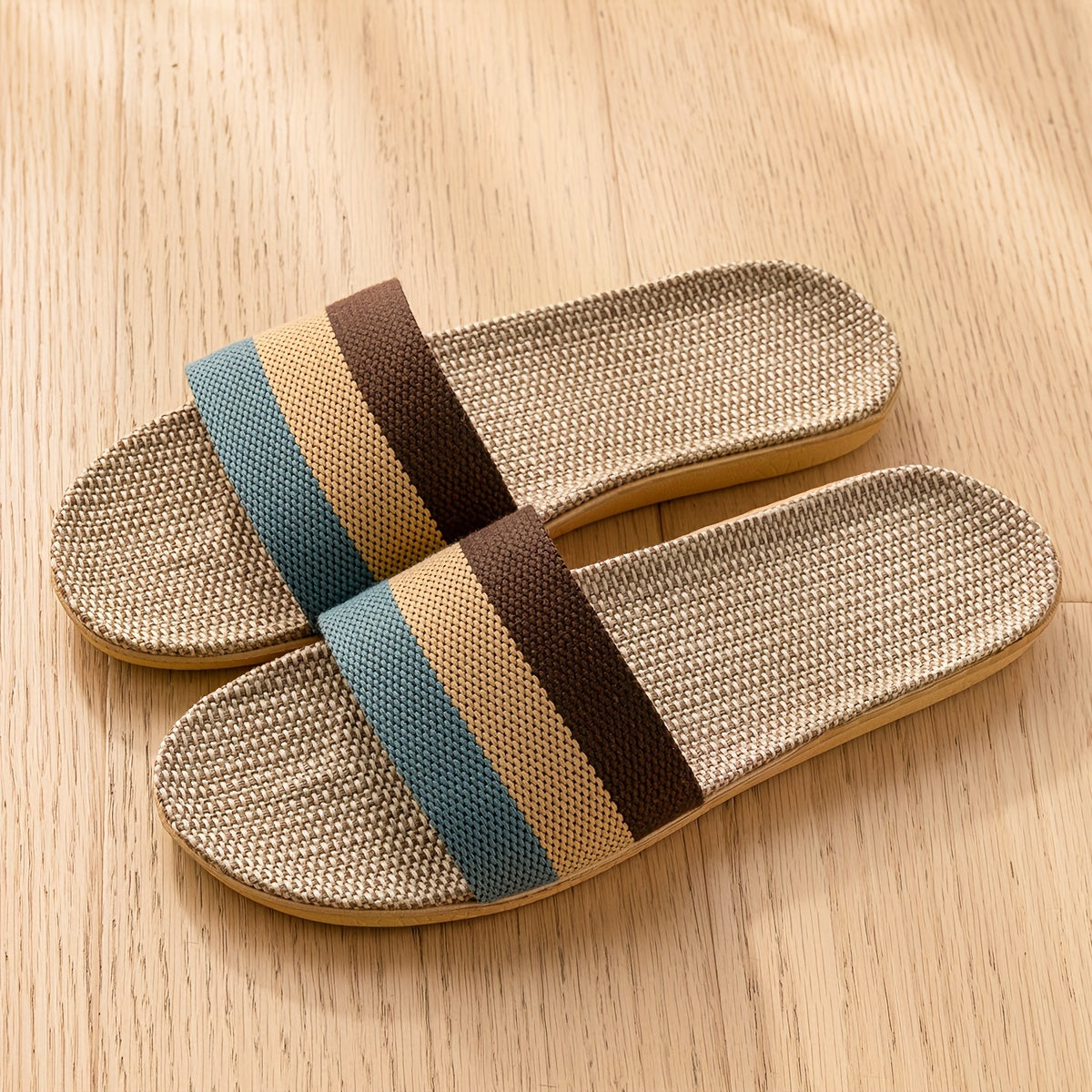 Ayollar uchun chiziqli mato bilan yopiladigan ichki poyabzal, barcha mavsum uchun qulaylik