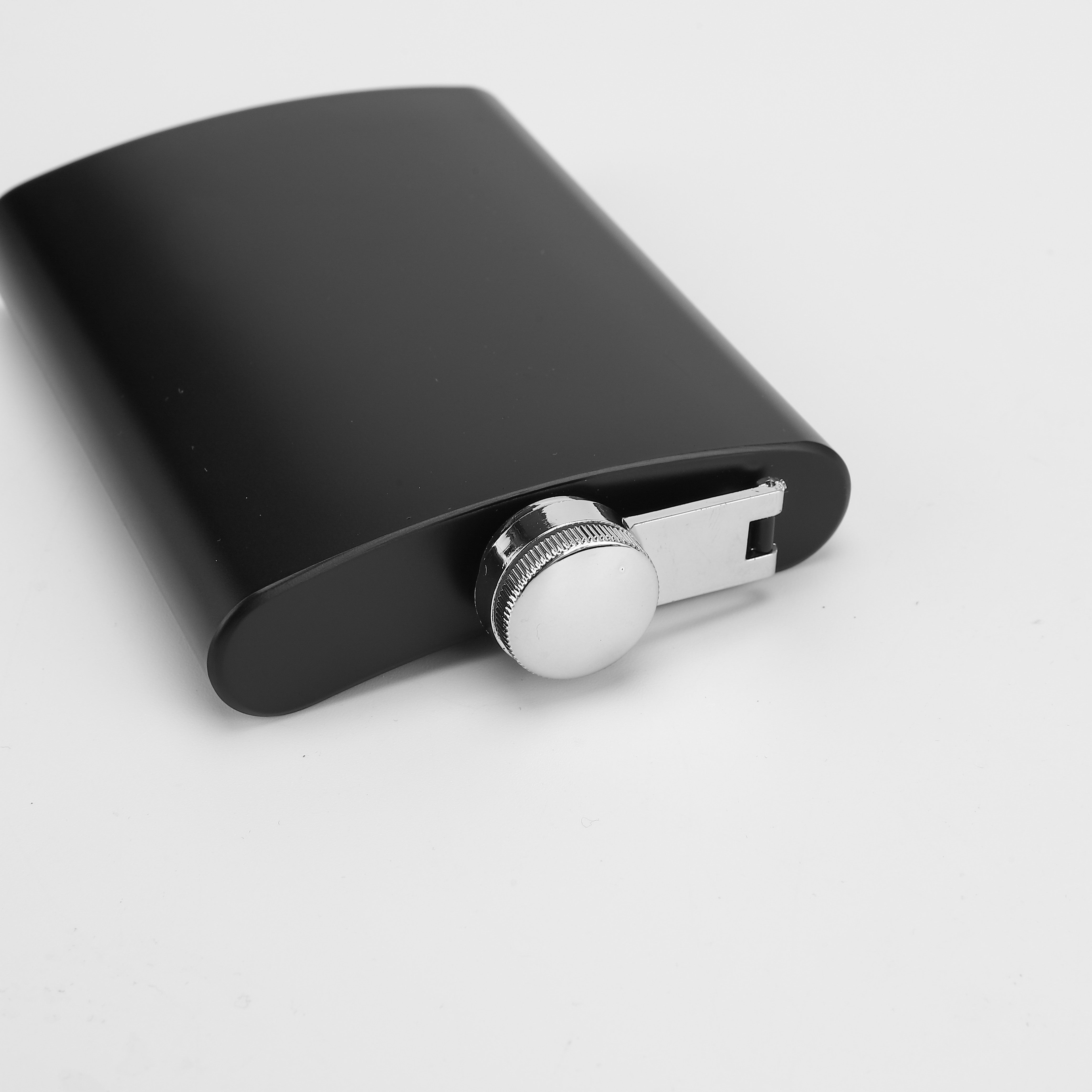Black Matte Finish 7oz Stainless Steel Hip Flask for Outdoor Activities and Parties