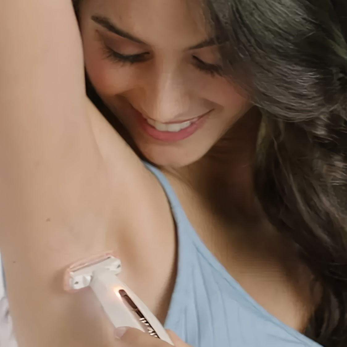 Afeitadora eléctrica para mujer, recortadora sin dolor con luz LED, color oro rosa, recargable, portátil para cuerpo y rostro