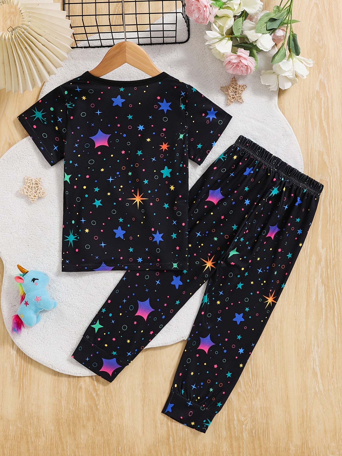 Girls Pink Unicorn and Star Pattern Pajama Set with Flame Retardant Fabric for Spring and Fall