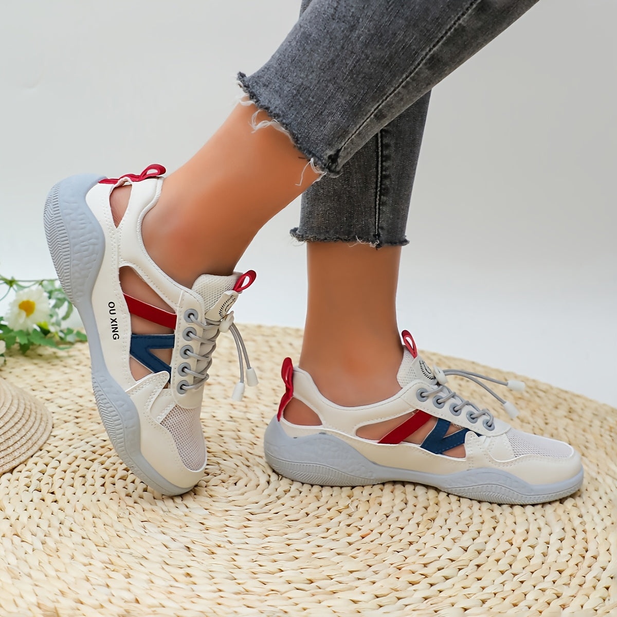 Women's Casual Sneakers Low-Top Lace-Up Breathable Fabric Comfortable Shoes