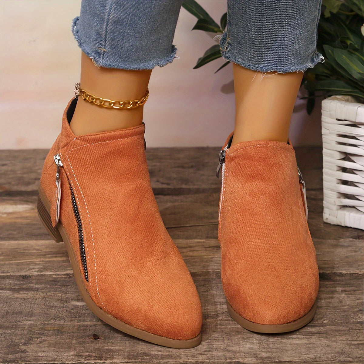 Women's Leather Ankle Boots with Chunky Heel and Double Zipper