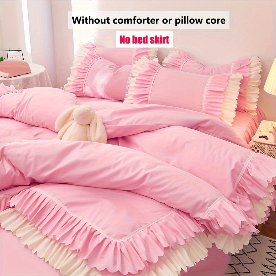 3 qismdan iborat pushti qirralangan to'shak to'plami 2 ta yostiq qopqog'i va 1 ta qopqoqni o'z ichiga oladi, to'ldiruvchi yoki qulaylik kiritilmagan.