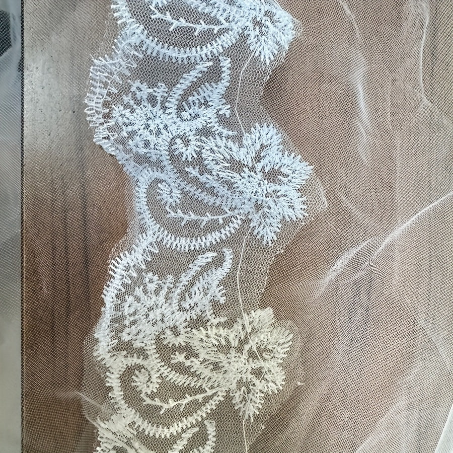 Women's Wedding Veil with Floral Lace Edge Elegant Bridal Accessory
