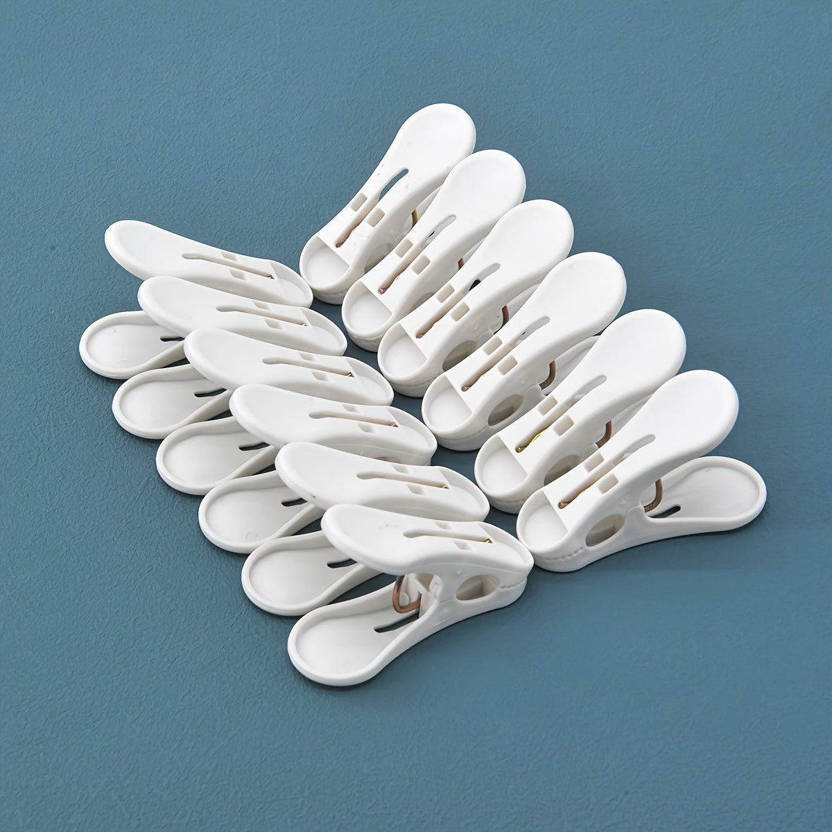 Juego de 36 clips pequeños de plástico para secar ropa y colgar sábanas, calcetines