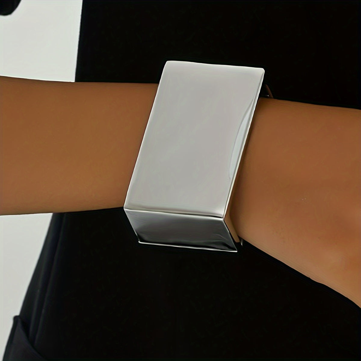 Gold Tone Wide Geometric Zinc Alloy Bracelet Square Round Shapes Vintage Minimalist Street Style European American Fashion