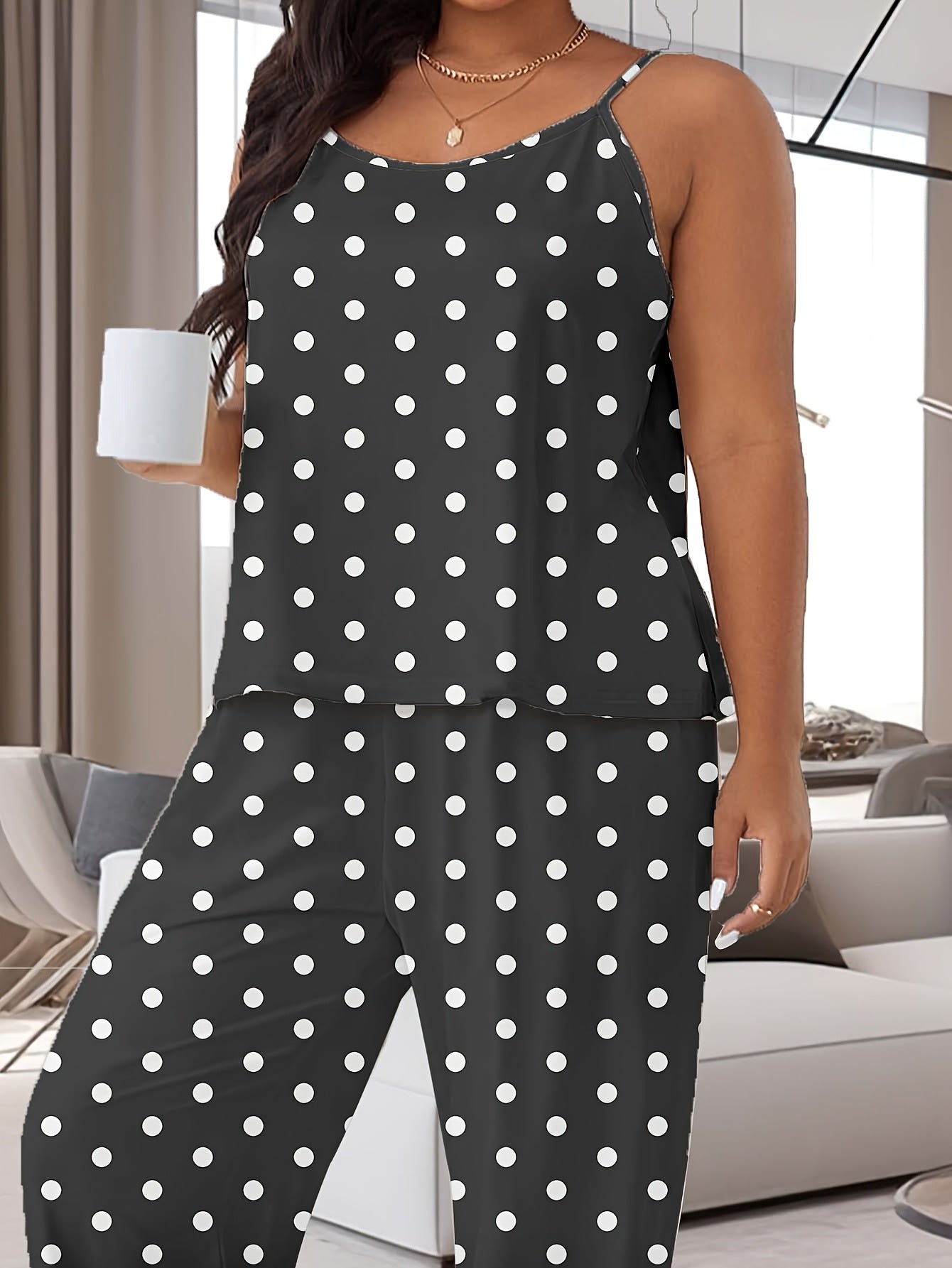 Женский комплект ночной одежды больших размеров с желтым горошком и безрукавными широкими брюками