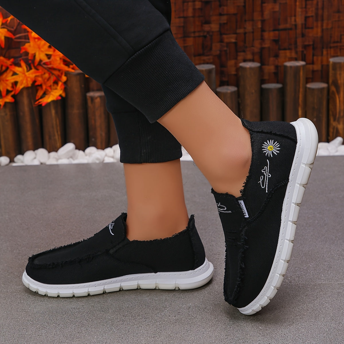 Women's Slip-On Loafers Black Floral Non-Slip PVC Sole All-Season