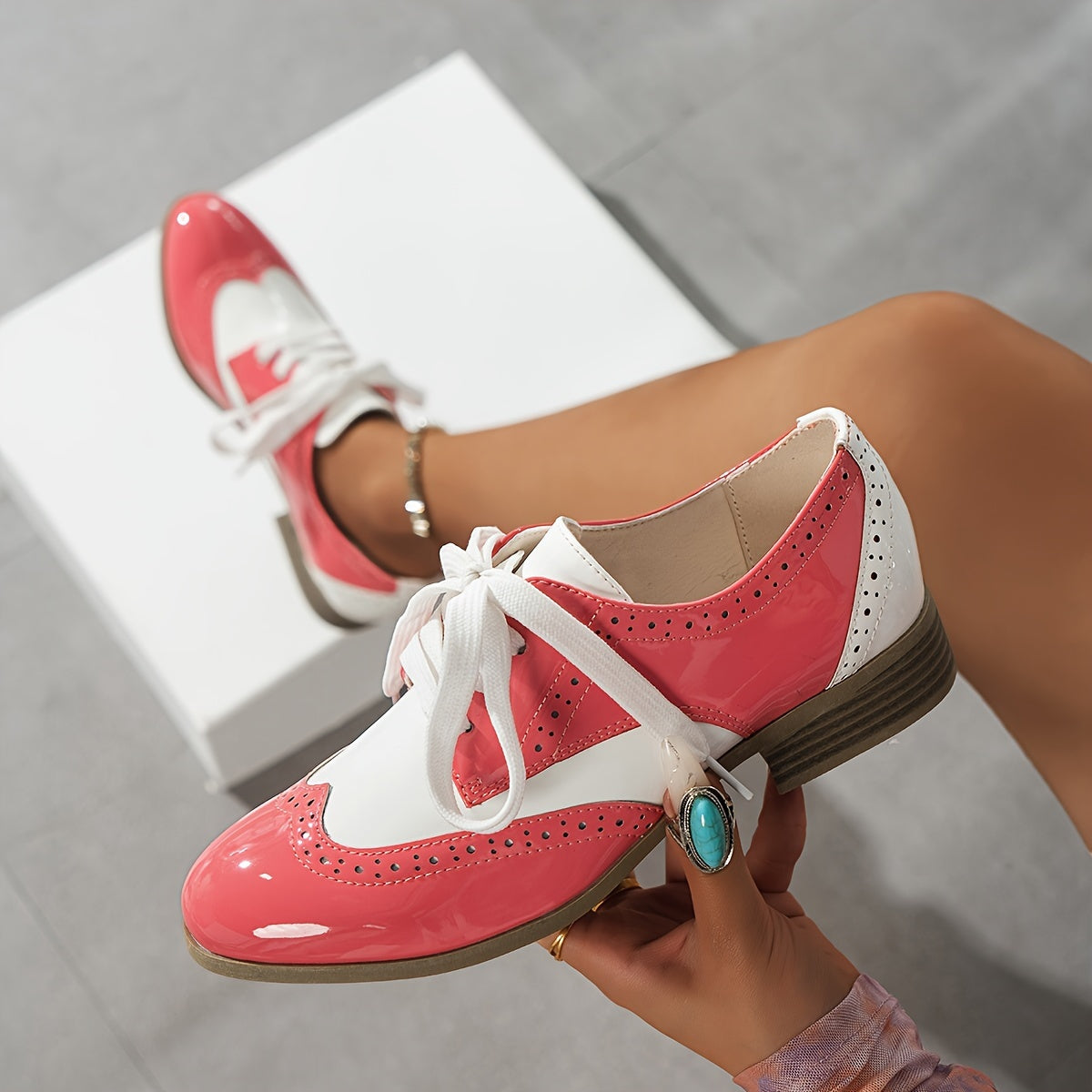 Women's Lace-Up Ankle Boots Vegan Leather Casual pointed Toe Perforated