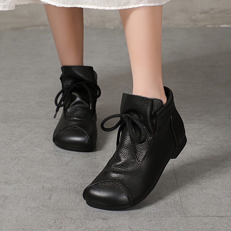 Ayollar uchun qisqa ipli bo'yniga qadar botinkalar