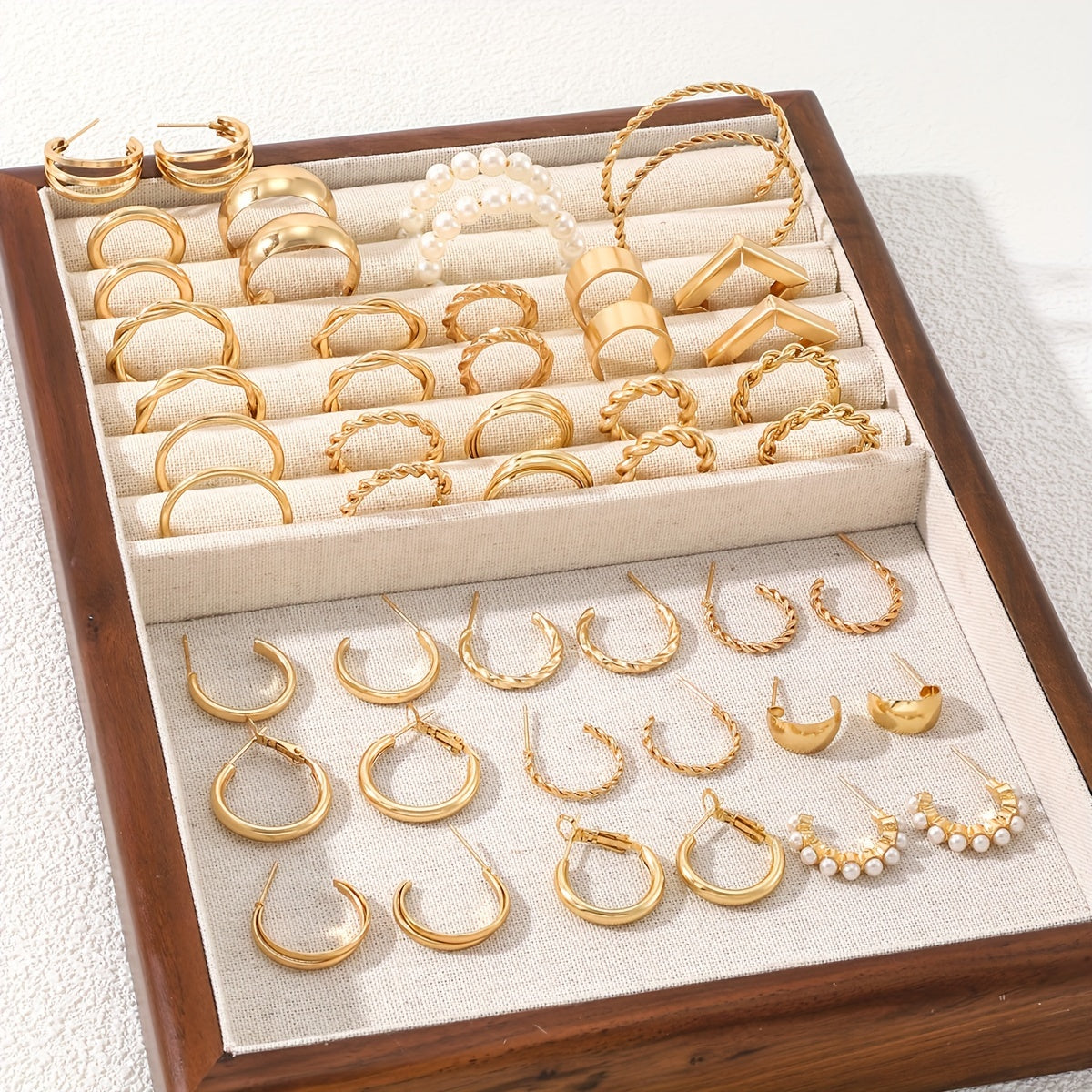 48 ta ayollar uchun moda qotishma sirg'alar to'plami, sun'iy marvaridlar bilan vintage punk uslubi - har kuni kiyish, norasmiy tadbirlar, bayramlar yoki ta'til sovg'alari uchun ideal - quti kiritilmagan, ko'p qirrali foydalanish uchun joylashtirilgan.