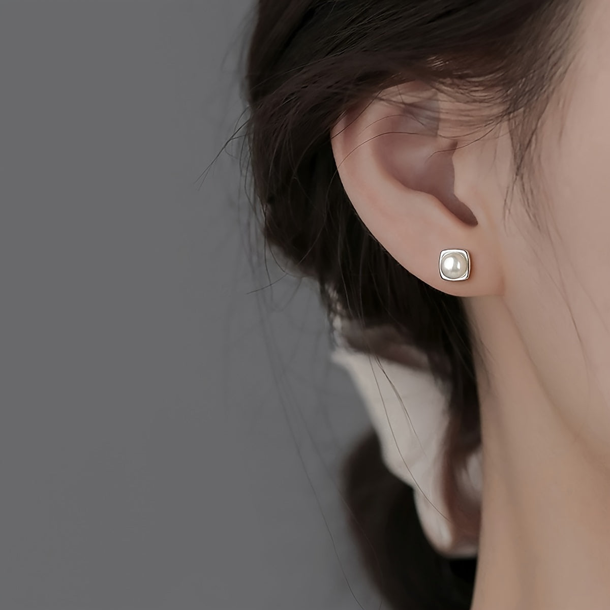 Women’s Freshwater Pearl Earrings Silver Lightweight Classic Elegant Jewelry