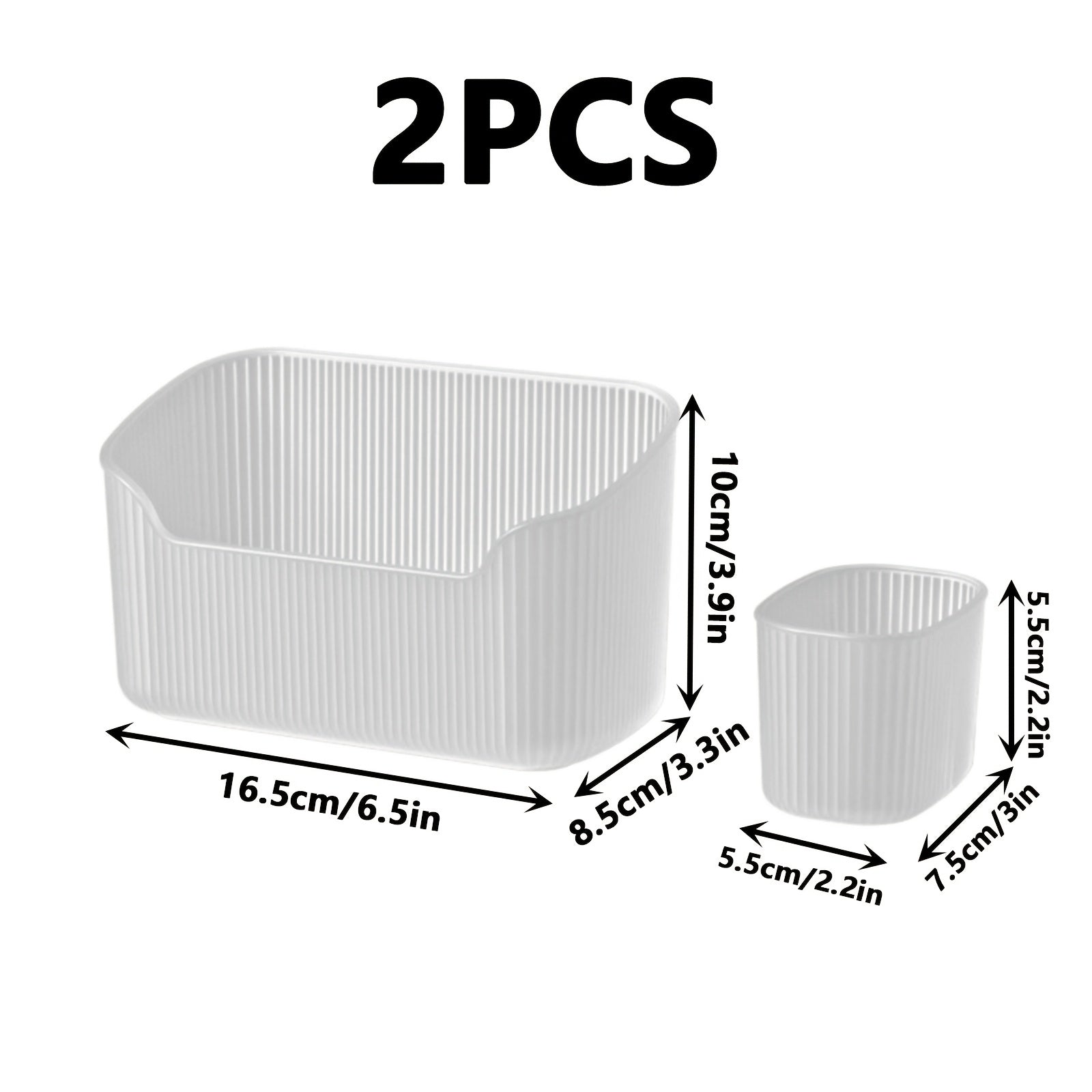 Набор из 2 прозрачных пластиковых органайзеров для ванной для хранения средств по уходу за кожей, макияжа и парфюмерии на столешницах.