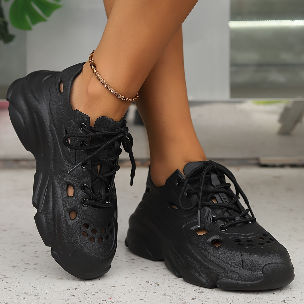 Women's Solid Color Platform Clogs Casual Hollow Out Lace Up Shoes