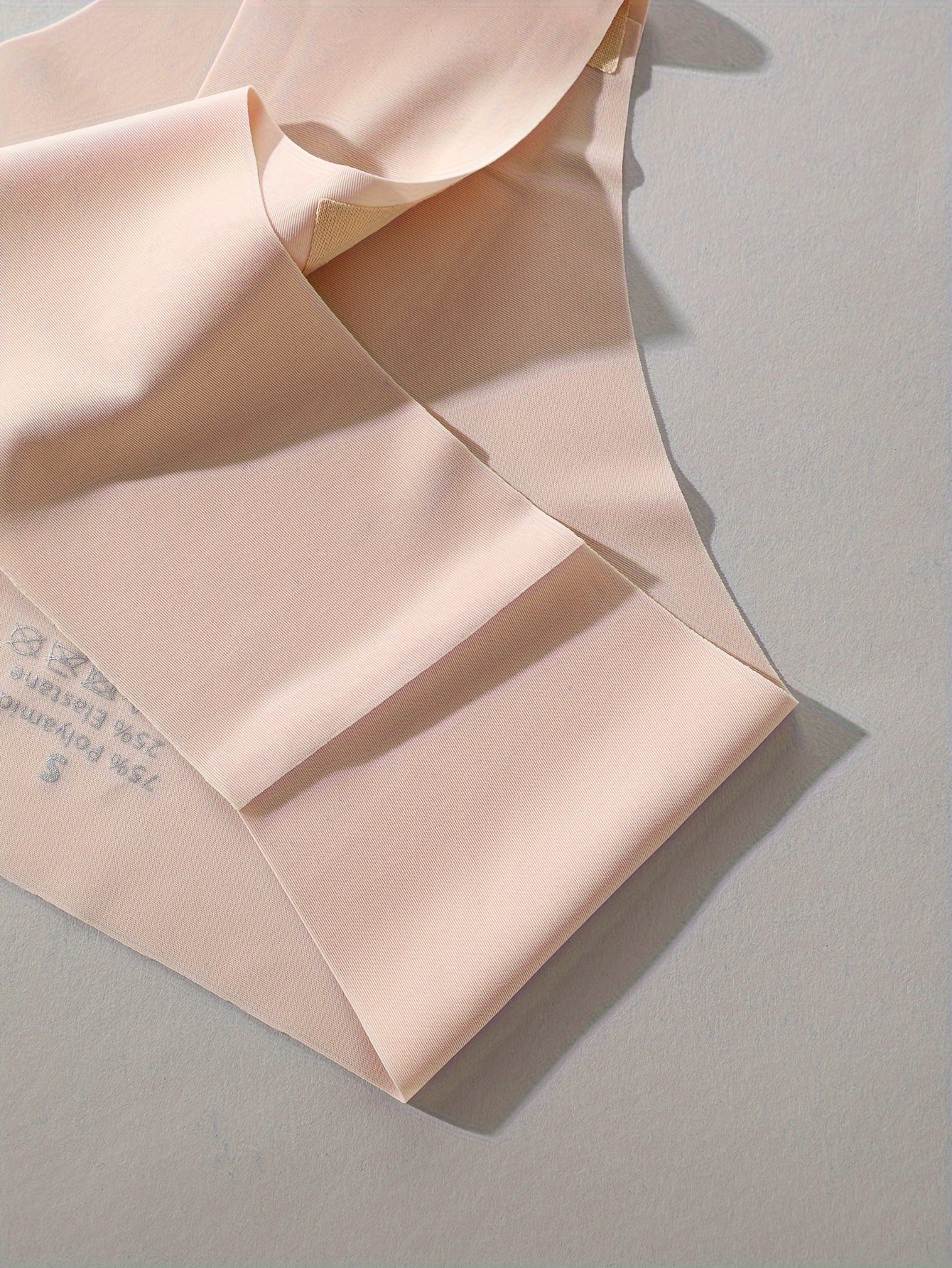 Women's Breathable Nylon Elastane Low-Rise Briefs Set of 6 with Color Block Design