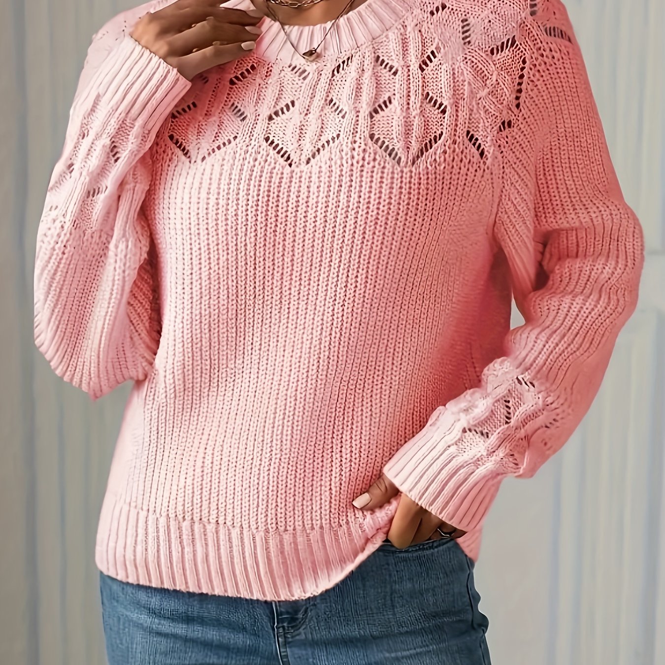 Ayollar uchun toqilgan uzun kofta, kuz qish, dumaloq bo'yin, qora