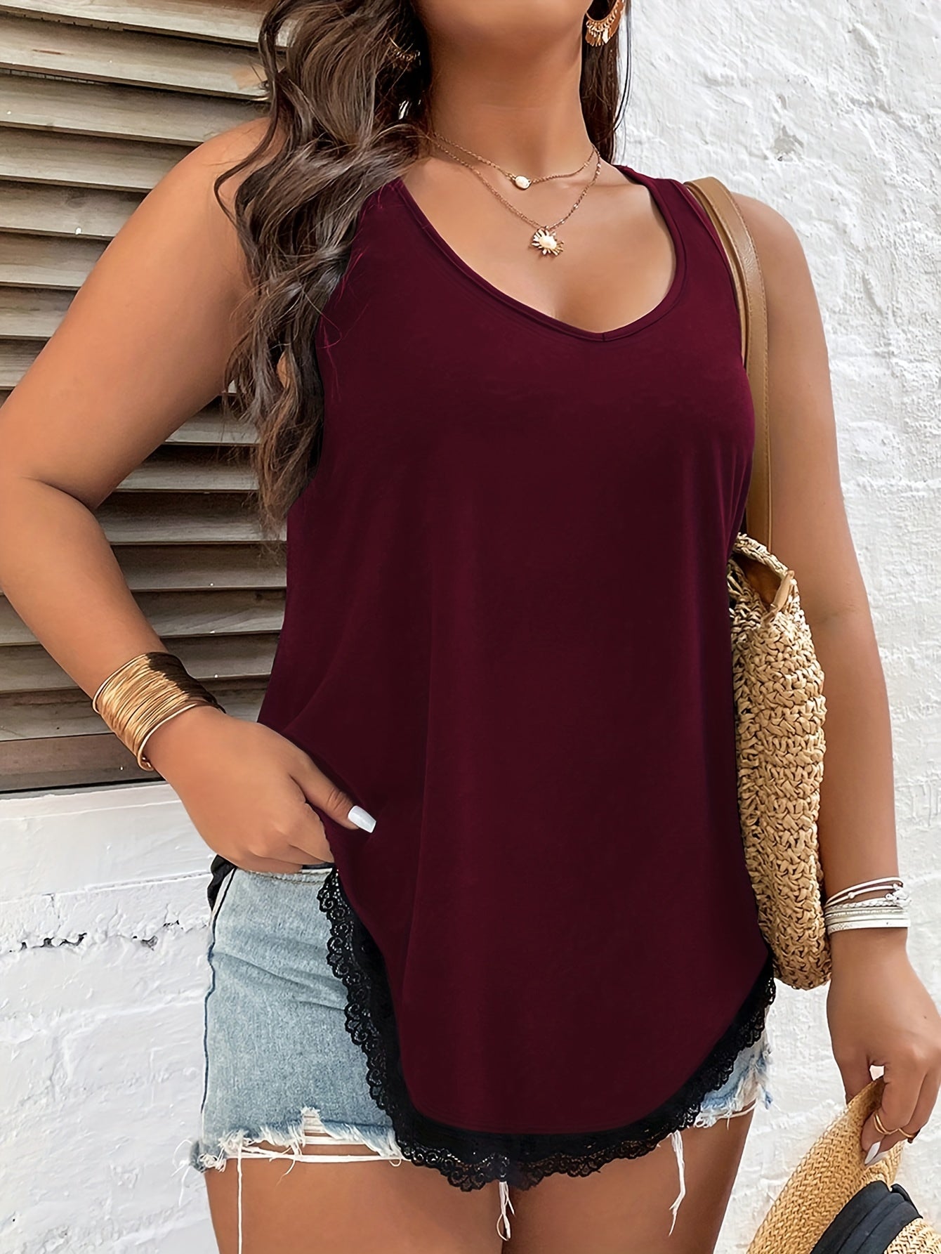 Camiseta sin mangas de verano casual con escote en V y encaje para tallas grandes de mujer