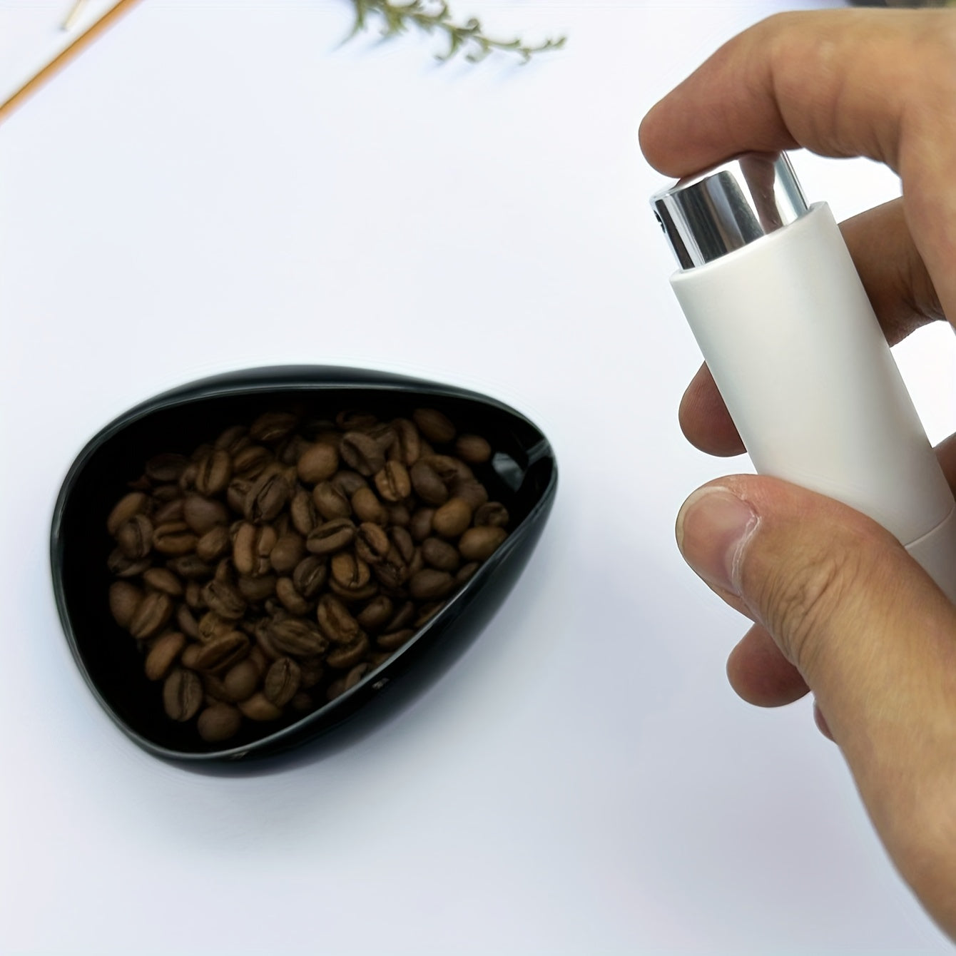 Set de bandeja medidora de granos de café negro y botella de spray de agua para amantes del café