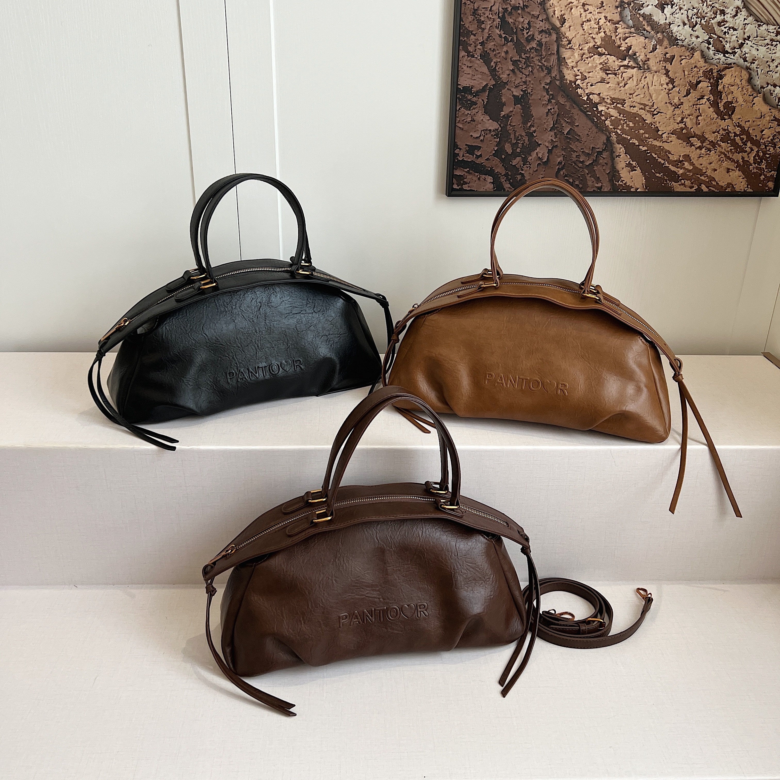 Vintage Black PU Crossbody Bag for Women with Large Capacity and Removable Strap