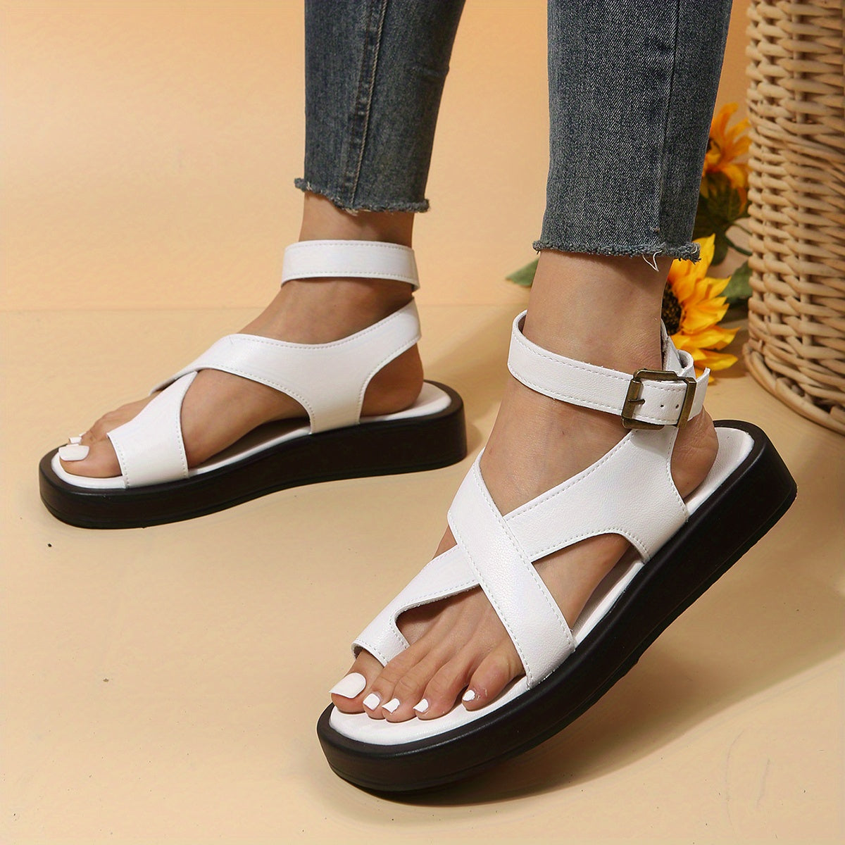 Women's Flat Sandals Strappy Open Toe Slingback Summer Shoes