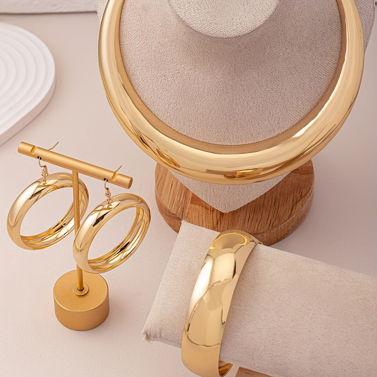 Trendy City Moda Zargarlik Kolleksiyasi - Har kuni va maxsus tadbirlar uchun mukammal uslubda qilingan qotishma bayroq zanjiri, bilaguzuk va halqa taqinchoqlari