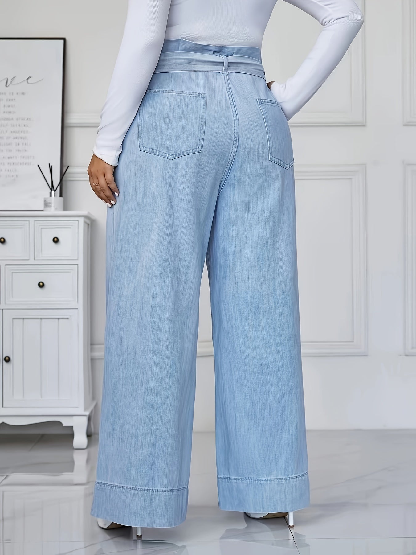 Plus Size Women's Casual Denim Jeans High Rise Wide Leg with Belt
