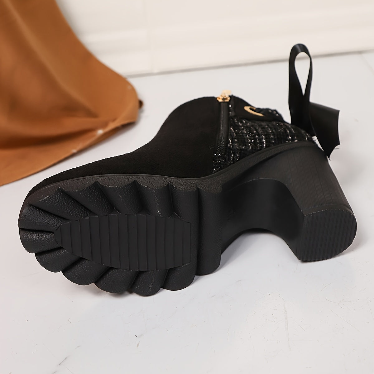 Women's Black Block Heel Ankle Boots with Round Toe and Zipper