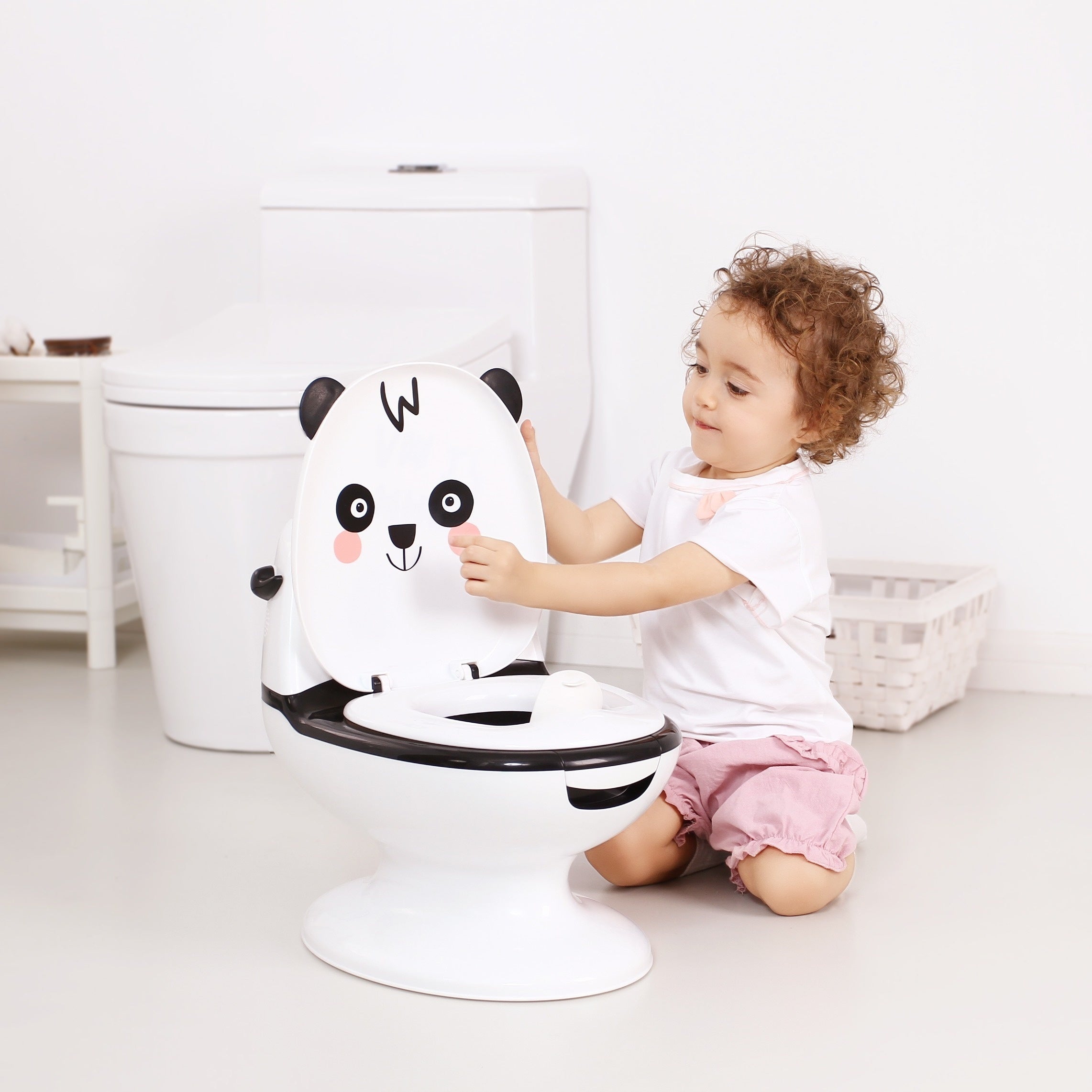 0-3 yoshdagi bolalar uchun Panda dizayni, plastik material, flush ovoz xususiyati, qulay ko'tariladigan o'rindiq va qulay mato tutqichi bilan potty trening stuli