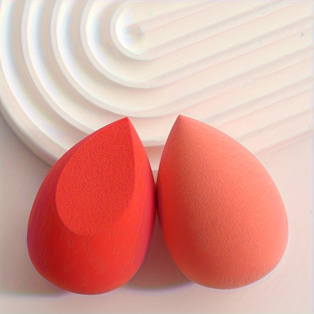 2 Pcs Latex-Free Makeup Sponges Egg Blending Puffs for Liquid and Foundation