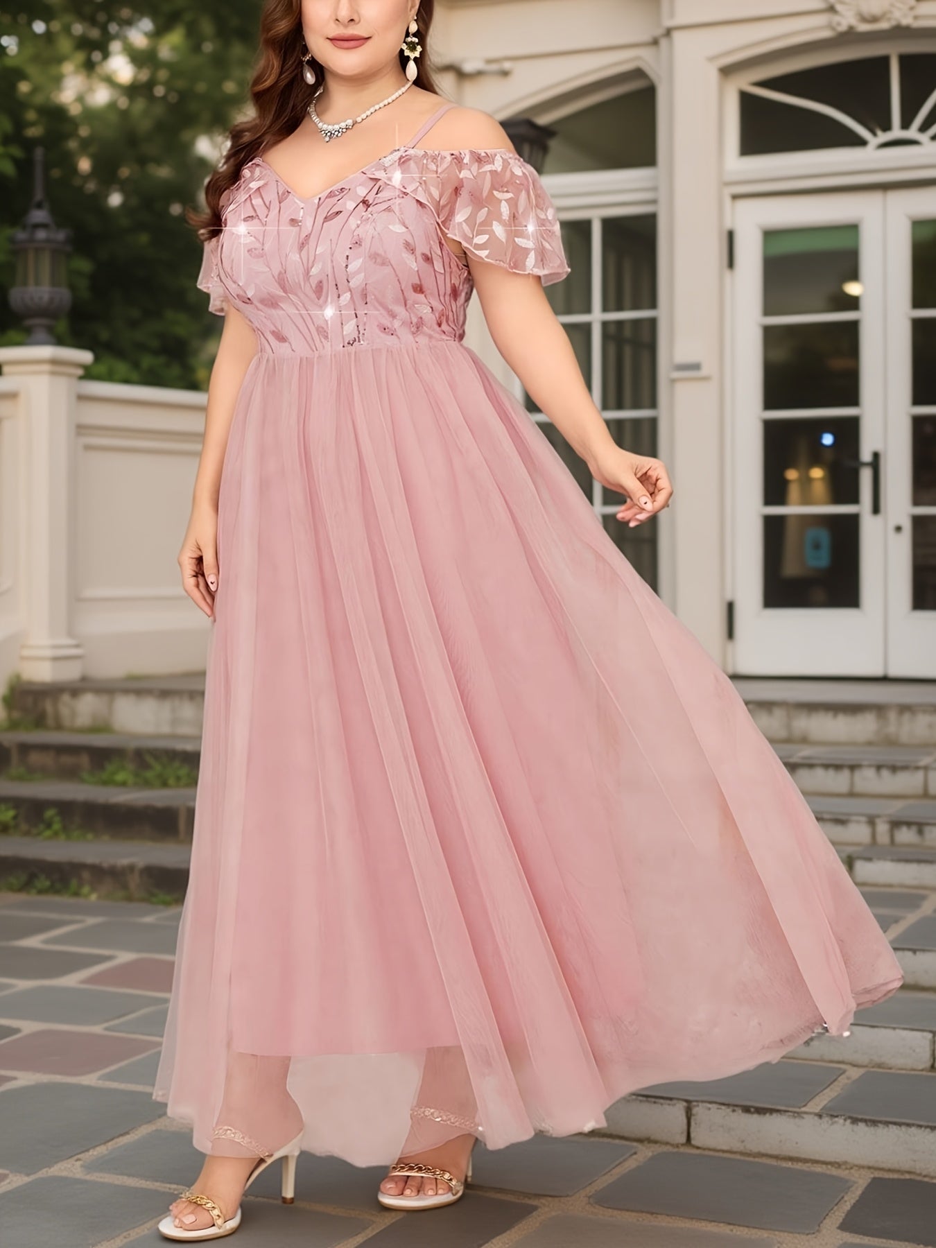 Plus Size Women's Elegant Sequin Tulle Evening Dress for Party and Banquet