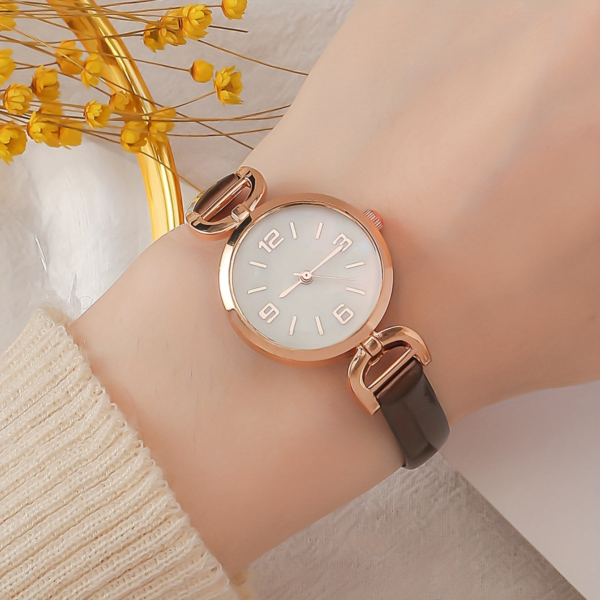 Women's Vintage-Inspired Round Quartz Watch with Faux Leather Band and Zinc Alloy Case