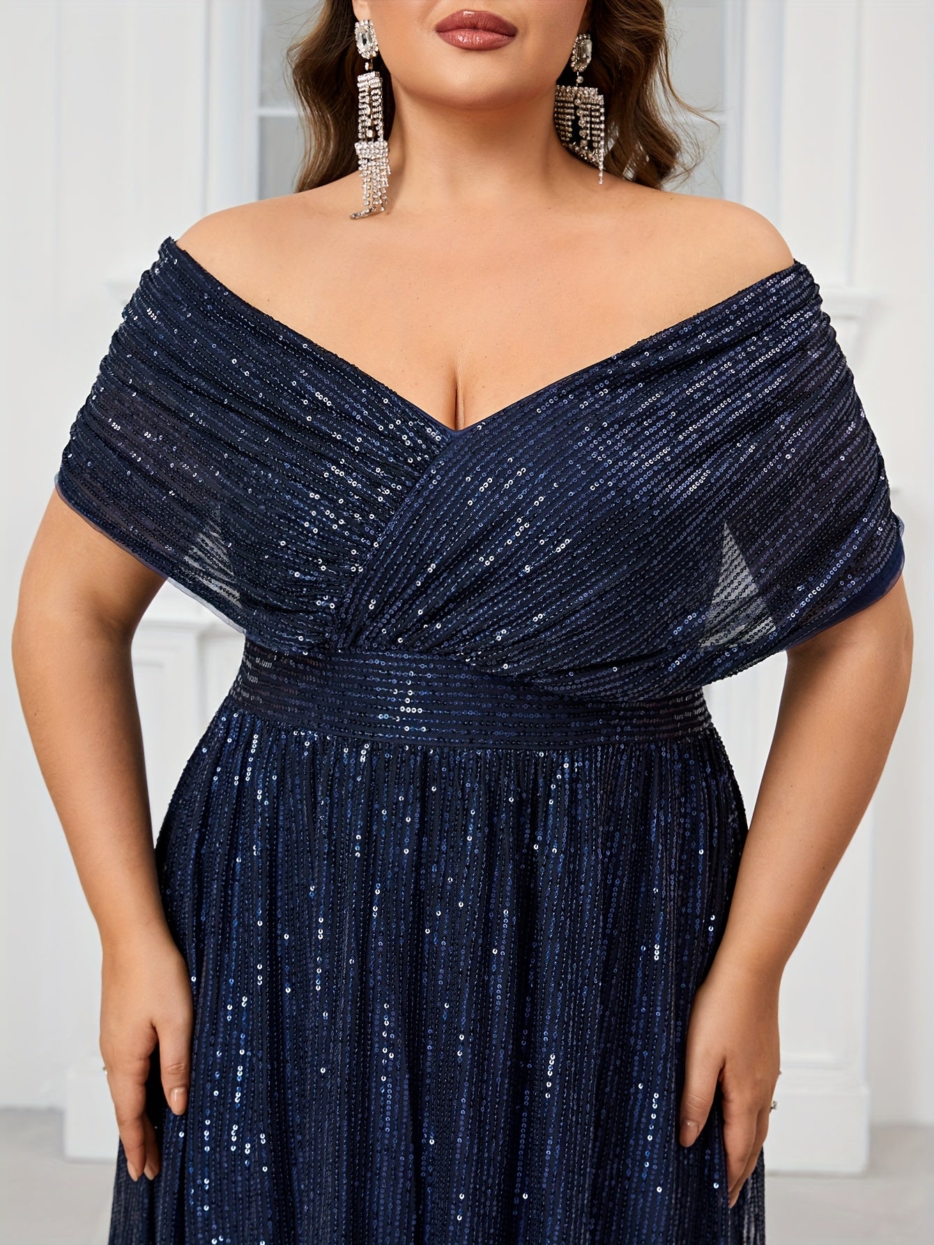 Plus Size Women Glittery V-Neck Capelet Short Sleeve Evening Dress for Weddings