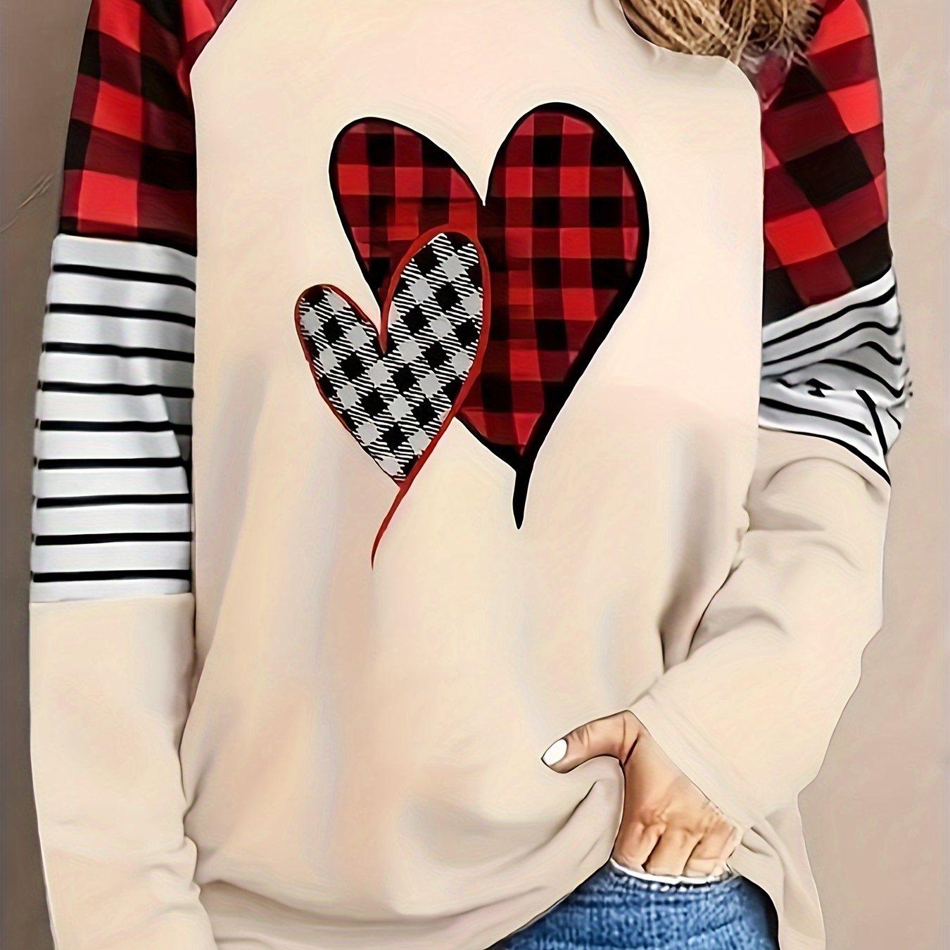 Plus Size Casual Sweatshirt Women's Plaid Heart Print Long Sleeve Pullover