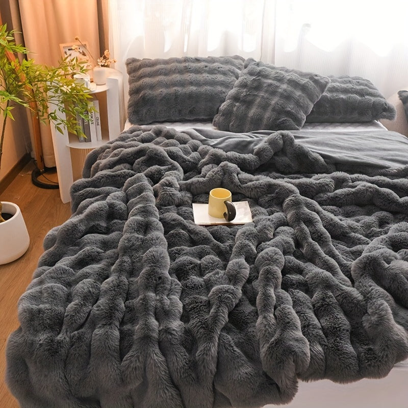 Luxurious Thickened Bubble Plush Blanket with Imitation Rabbit Fur for Sofa and Bed