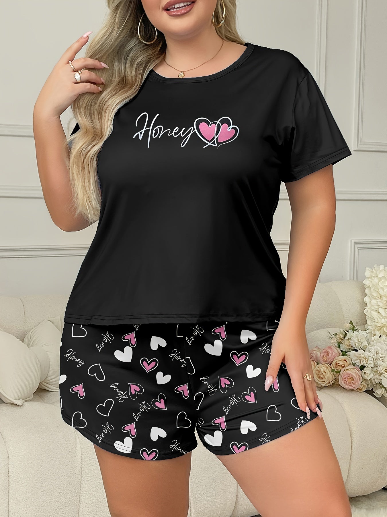 Plus Size Women's Casual Pajama Set Heart Letter Print Short Sleeve T-Shirt and Shorts Sleepwear