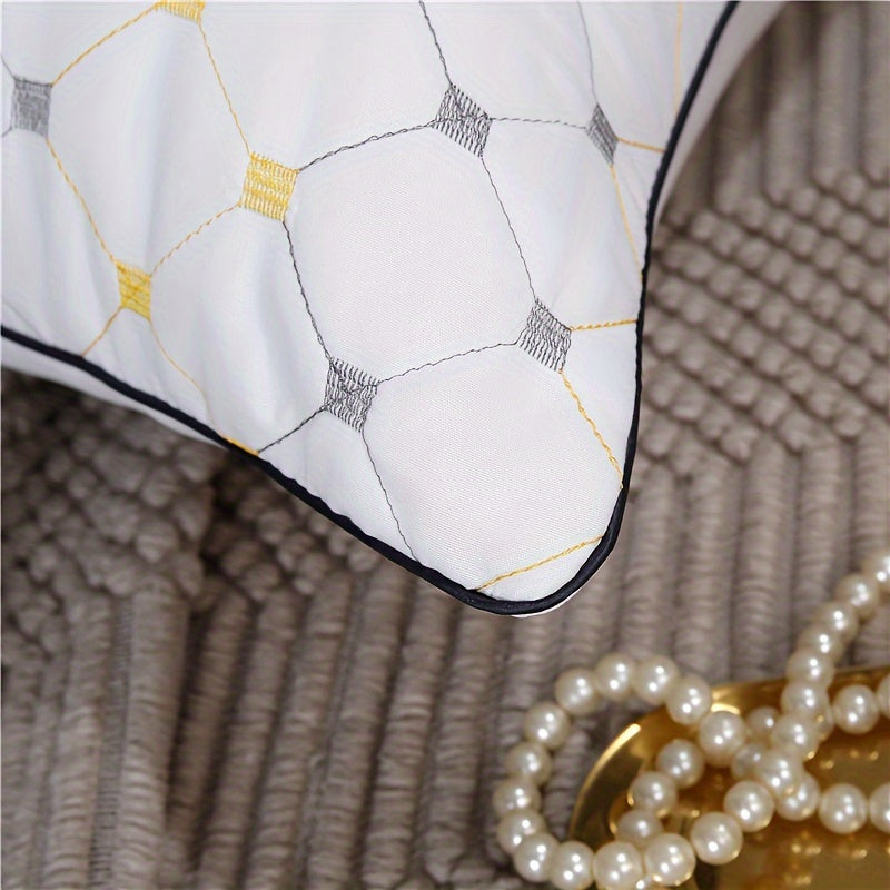 Изыскательная подушка для шеи гостиничного качества - мягкая, дышащая и гипоаллергенная альтернатива пуху для тех, кто спит на боку и спине, с застежкой на молнии из белого полиэстера, идеально подходит для спокойного сна.