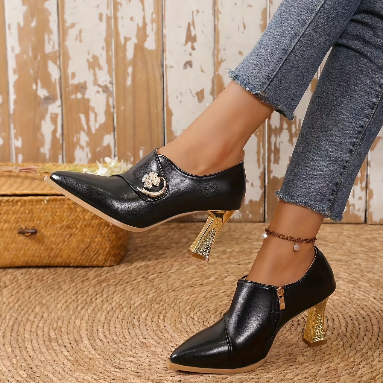 Women's Metal Rhinestone High Heels Pointed Toe Flower French Heels for Party